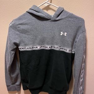 Under Armour Youth Medium hoodie